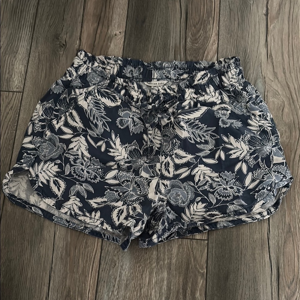 American Eagle Outfitters High Waist Blue and White Shorts